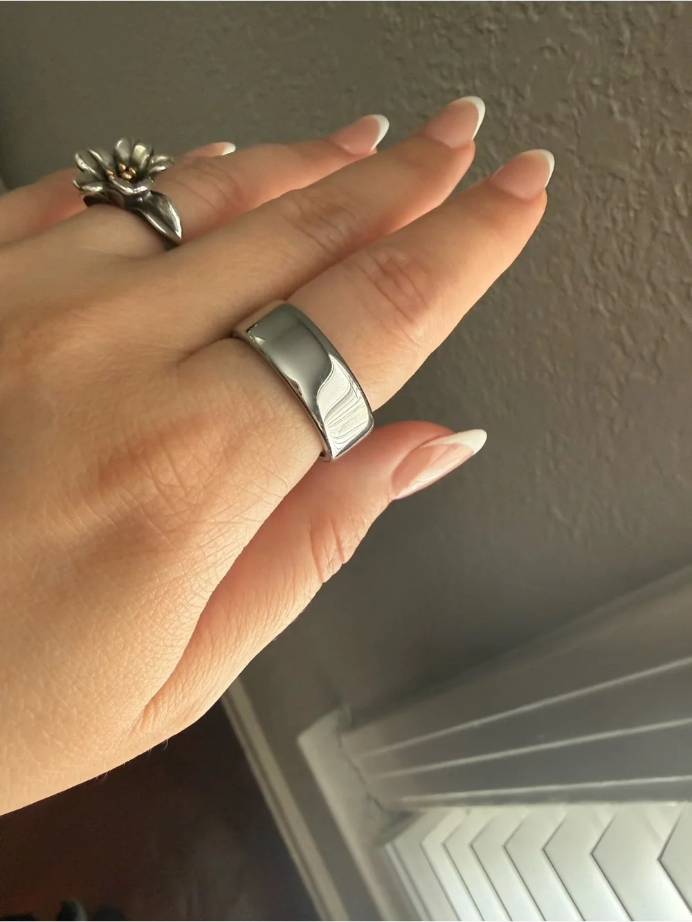 Oura Ring 4 Silver Sz 8